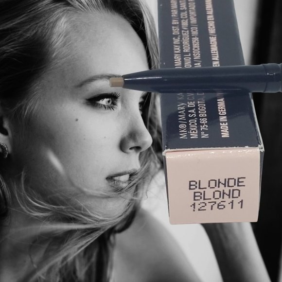 Blond Precision Brow Liner - Mary Kay - Picture 4 of 6